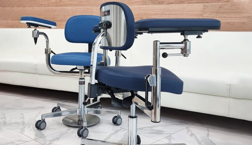 Медицинские стулья с покрытием MODENGY 1014 на линейных направляющих подлокотников